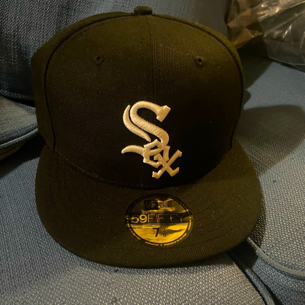 NEW ERA Red Sox Black Fitted Cap (7 3/8)